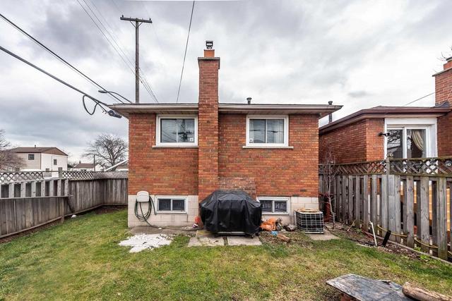 351 Tragina Ave N, House detached with 3 bedrooms, 2 bathrooms and 1 parking in Hamilton ON | Image 28