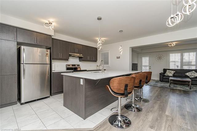 113 Lemieux Court, House attached with 3 bedrooms, 2 bathrooms and 3 parking in Milton ON | Image 28