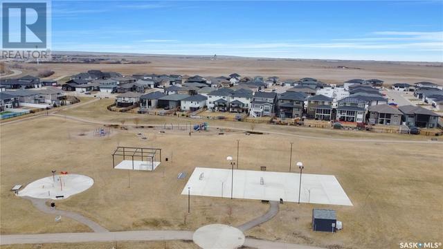 110 Hodges Crescent, House detached with 5 bedrooms, 3 bathrooms and null parking in Moose Jaw SK | Image 4