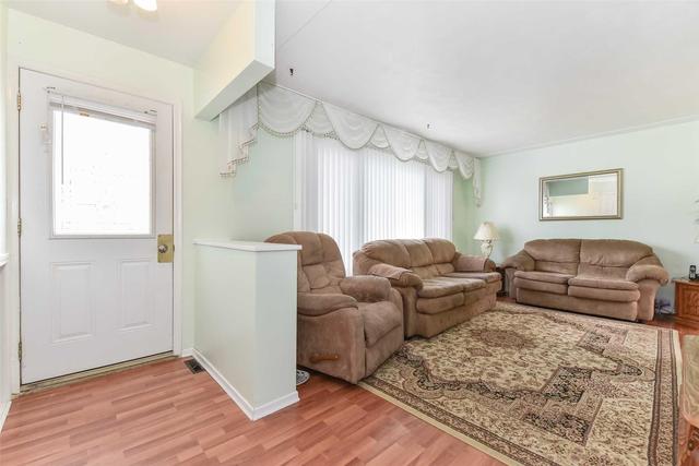 286 Overlea Dr, House detached with 3 bedrooms, 2 bathrooms and 5 parking in Kitchener ON | Image 6