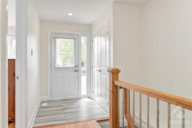 186 Redpath Drive, House detached with 2 bedrooms, 2 bathrooms and 4 parking in Ottawa ON | Image 3