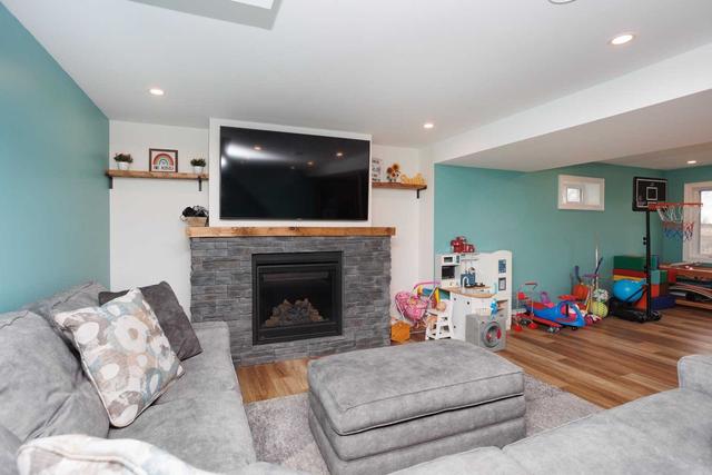 66 Champlain Blvd, House detached with 3 bedrooms, 3 bathrooms and 8 parking in Kawartha Lakes ON | Image 16