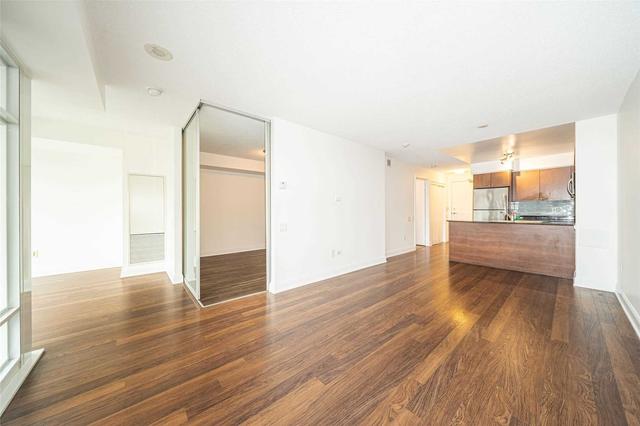 1004 - 2191 Yonge (Sale) St, Condo with 1 bedrooms, 1 bathrooms and 0 parking in Toronto ON | Image 2