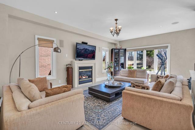 76 Littleside St, House detached with 4 bedrooms, 5 bathrooms and 6 parking in Richmond Hill ON | Image 2