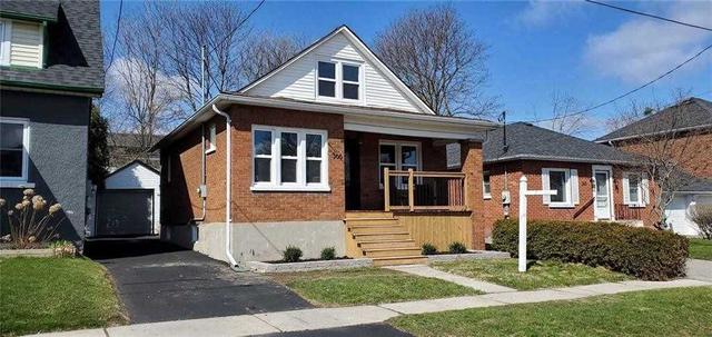 366 Kingsdale Ave, House detached with 3 bedrooms, 1 bathrooms and 4 parking in Oshawa ON | Card Image