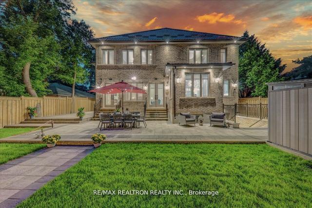 37 Euclid Ave, House detached with 4 bedrooms, 7 bathrooms and 10 parking in Toronto ON | Image 33
