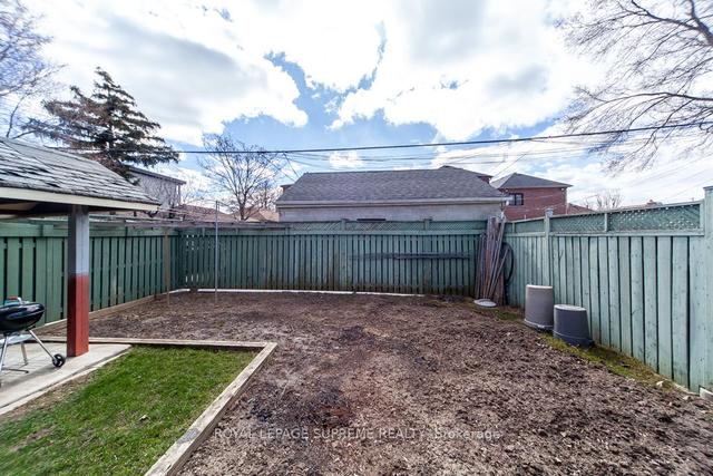 187 Cameron Ave, House detached with 2 bedrooms, 2 bathrooms and 4 parking in Toronto ON | Image 27
