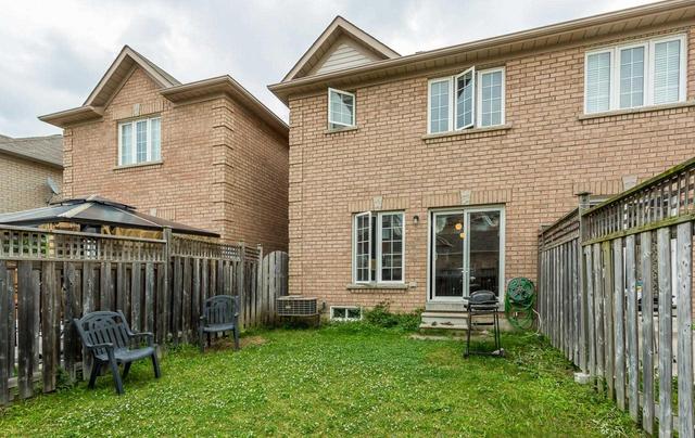 3513 Southwick St, House attached with 3 bedrooms, 3 bathrooms and 1 parking in Mississauga ON | Image 19