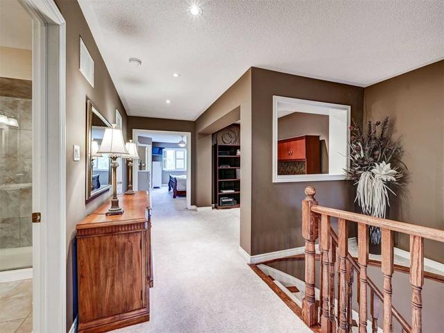 3 - 2254 Rockingham Dr, Townhouse with 3 bedrooms, 3 bathrooms and 2 parking in Oakville ON | Image 6