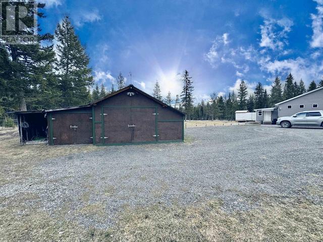 6823 Fricke Road, House detached with 2 bedrooms, 2 bathrooms and null parking in Cariboo L BC | Image 40