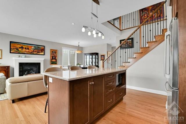 123 Kitsilano Court, House detached with 3 bedrooms, 4 bathrooms and 4 parking in Ottawa ON | Image 7