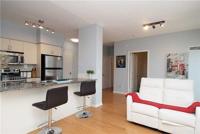 Lph2 - 15 Legion Rd, Condo with 2 bedrooms, 2 bathrooms and 1 parking in Toronto ON | Image 6