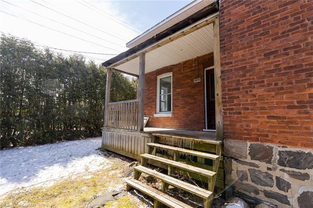 182 Lindsay Street, House detached with 3 bedrooms, 2 bathrooms and 6 parking in Midland ON | Image 2