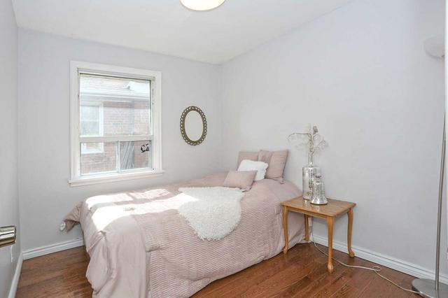 73 Nelson St, House detached with 3 bedrooms, 3 bathrooms and 3 parking in Toronto ON | Image 13
