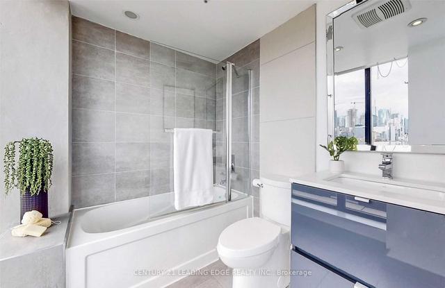 ph3 - 109 Wolseley St, Condo with 2 bedrooms, 2 bathrooms and 1 parking in Toronto ON | Image 3