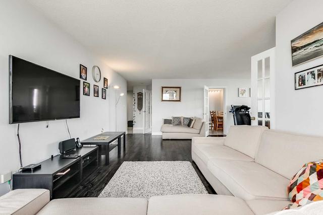 1231 - 25 Bamburgh Circ, Condo with 3 bedrooms, 2 bathrooms and 2 parking in Toronto ON | Image 3