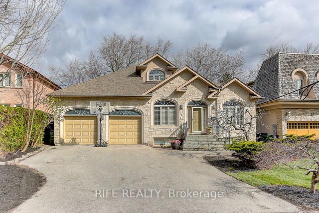 32 Grangemill Cres, House detached with 3 bedrooms, 4 bathrooms and 4 parking in Toronto ON | Image 1