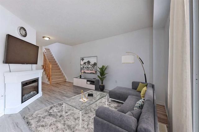 839 Laurelwood Dr, House detached with 3 bedrooms, 2 bathrooms and 3 parking in Waterloo ON | Image 33