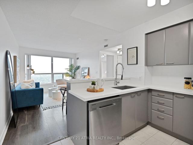 3315 - 38 Lee Centre Dr, Condo with 2 bedrooms, 1 bathrooms and 1 parking in Toronto ON | Image 14