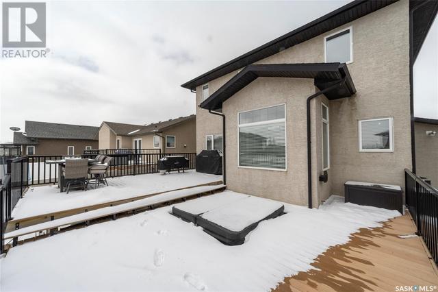 19 Plains Road, House detached with 4 bedrooms, 4 bathrooms and null parking in Pilot Butte SK | Image 39