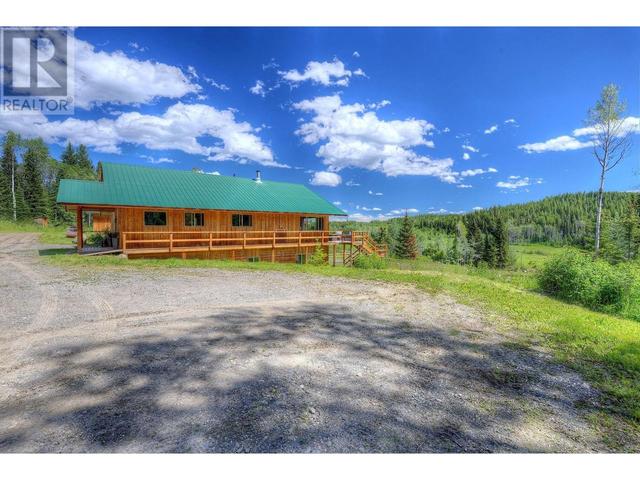 4626 Teasdale Road, House detached with 3 bedrooms, 2 bathrooms and null parking in Cariboo F BC | Image 2