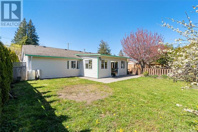 372 Temple St, House detached with 2 bedrooms, 2 bathrooms and 2 parking in Parksville BC | Image 43