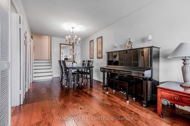 1201 Westerdam Rd, House semidetached with 3 bedrooms, 2 bathrooms and 3 parking in Mississauga ON | Image 21