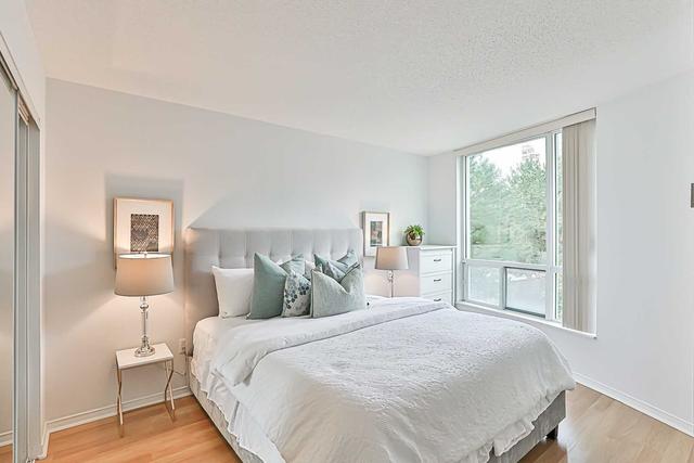 308 - 8 Pemberton Ave, Condo with 2 bedrooms, 2 bathrooms and 1 parking in Toronto ON | Image 9