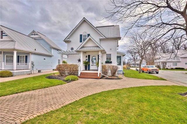 2 Lighthouse Pt, House detached with 1 bedrooms, 3 bathrooms and 4 parking in Fort Erie ON | Image 32