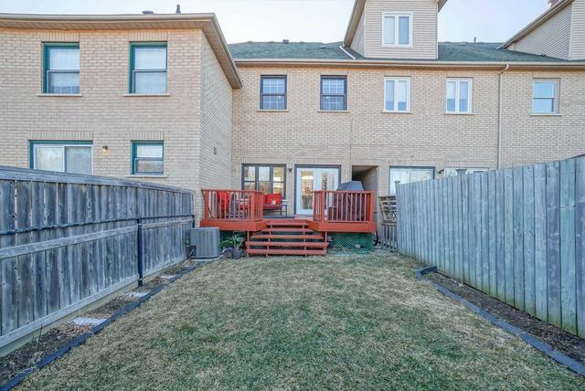 104 Provincial Pl, House attached with 3 bedrooms, 3 bathrooms and 3 parking in Brampton ON | Image 30
