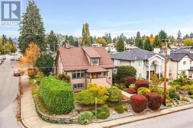 402 E 13th Street, House detached with 4 bedrooms, 2 bathrooms and 1 parking in North Vancouver BC | Image 1