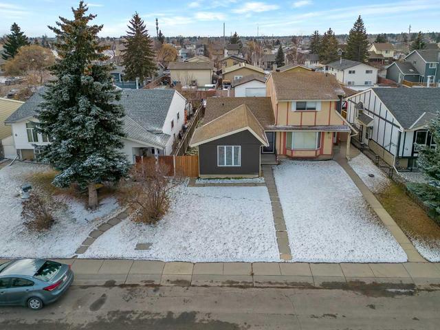 10 Falwood Crescent Ne, Home with 2 bedrooms, 1 bathrooms and 1 parking in Calgary AB | Image 3