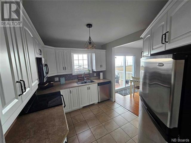 657 Baie, House detached with 3 bedrooms, 1 bathrooms and null parking in Beresford NB | Image 24