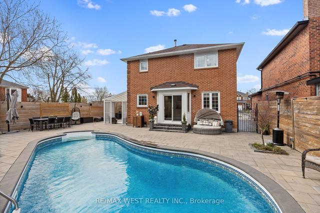 207 Greenock Dr, House detached with 3 bedrooms, 3 bathrooms and 4 parking in Vaughan ON | Image 29