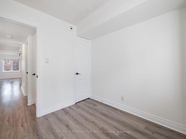 802 - 12 Sudbury St, Condo with 3 bedrooms, 1 bathrooms and 1 parking in Toronto ON | Image 7