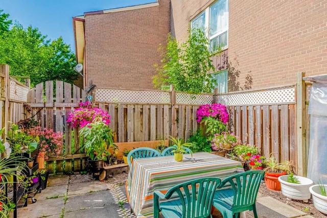 th22 - 242 John Garland Blvd, Townhouse with 3 bedrooms, 2 bathrooms and 2 parking in Toronto ON | Image 21