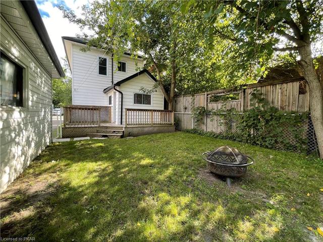 112 Princess Street, House detached with 3 bedrooms, 1 bathrooms and 3 parking in Peterborough ON | Image 25