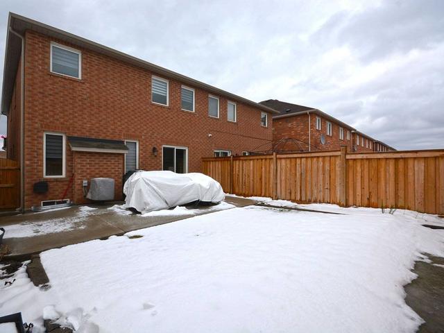 252 Brussels Ave, House semidetached with 4 bedrooms, 4 bathrooms and 3 parking in Brampton ON | Image 32
