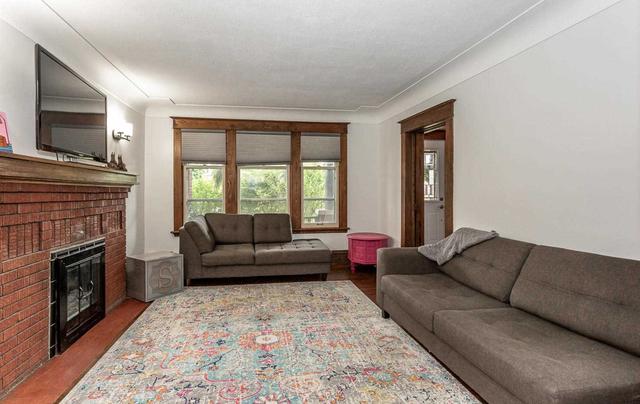 77 Rosslyn Ave S, House detached with 4 bedrooms, 2 bathrooms and 4 parking in Hamilton ON | Image 36