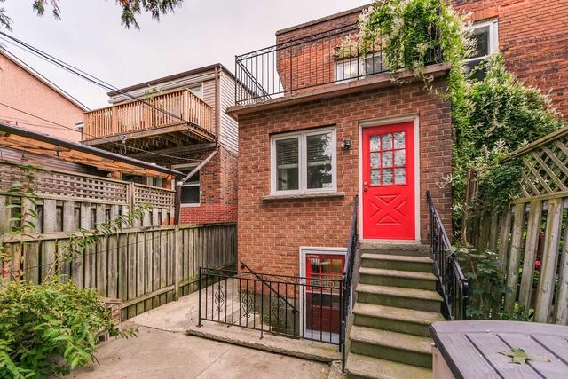 26 Curzon St, House semidetached with 3 bedrooms, 2 bathrooms and 0 parking in Toronto ON | Image 17