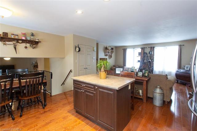 3 Daniel Court, House detached with 3 bedrooms, 1 bathrooms and 3 parking in Kawartha Lakes ON | Image 17