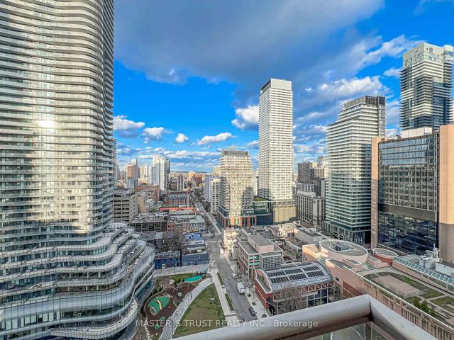 2308 - 909 Bay St, Condo with 2 bedrooms, 2 bathrooms and 1 parking in Toronto ON | Image 17