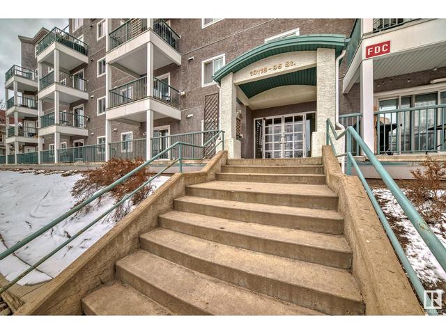 402 - 10118 95 St Nw, Condo with 2 bedrooms, 2 bathrooms and null parking in Edmonton AB | Image 3