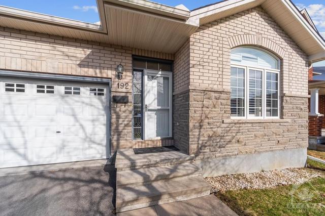 192 Felicity Crescent, House detached with 4 bedrooms, 3 bathrooms and 3 parking in Ottawa ON | Image 3