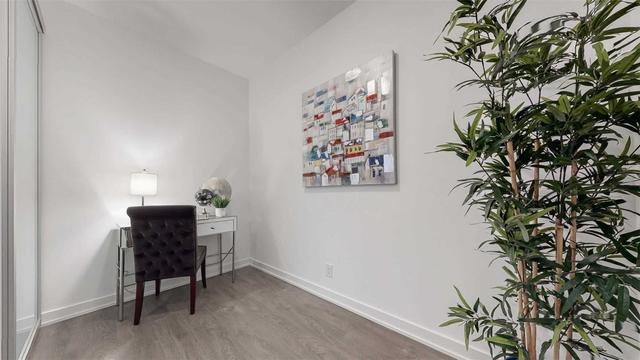 1002 - 609 Avenue Rd, Condo with 2 bedrooms, 2 bathrooms and 1 parking in Toronto ON | Image 30