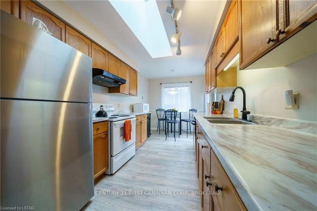 118 Ashley Cres, House detached with 3 bedrooms, 2 bathrooms and 3 parking in London ON | Image 4