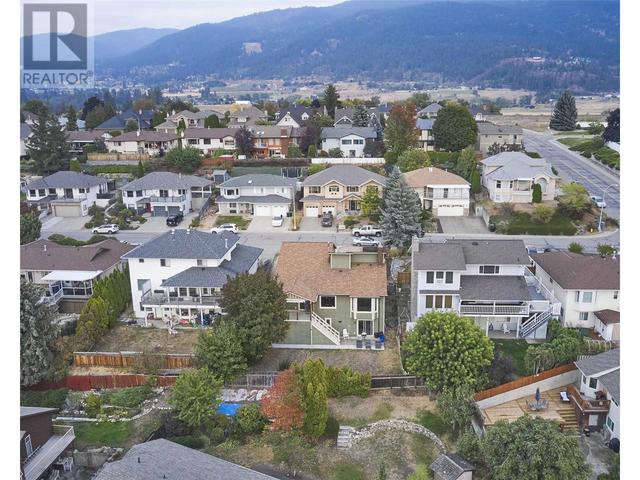4308 Wellington Drive, House detached with 4 bedrooms, 3 bathrooms and 2 parking in Vernon BC | Image 44