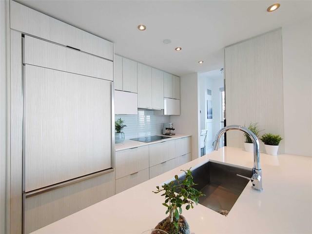 3401 - 56 Annie Craig Dr, Condo with 2 bedrooms, 2 bathrooms and 1 parking in Toronto ON | Image 27