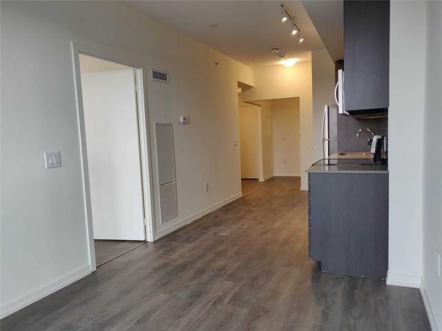 1001 - 3237 Bayview Ave, Condo with 1 bedrooms, 1 bathrooms and 1 parking in Toronto ON | Image 11