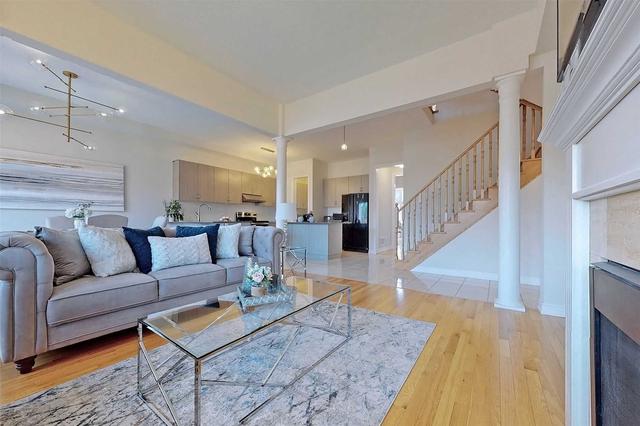 23 Taurus Cres, House detached with 4 bedrooms, 4 bathrooms and 4 parking in East Gwillimbury ON | Image 4